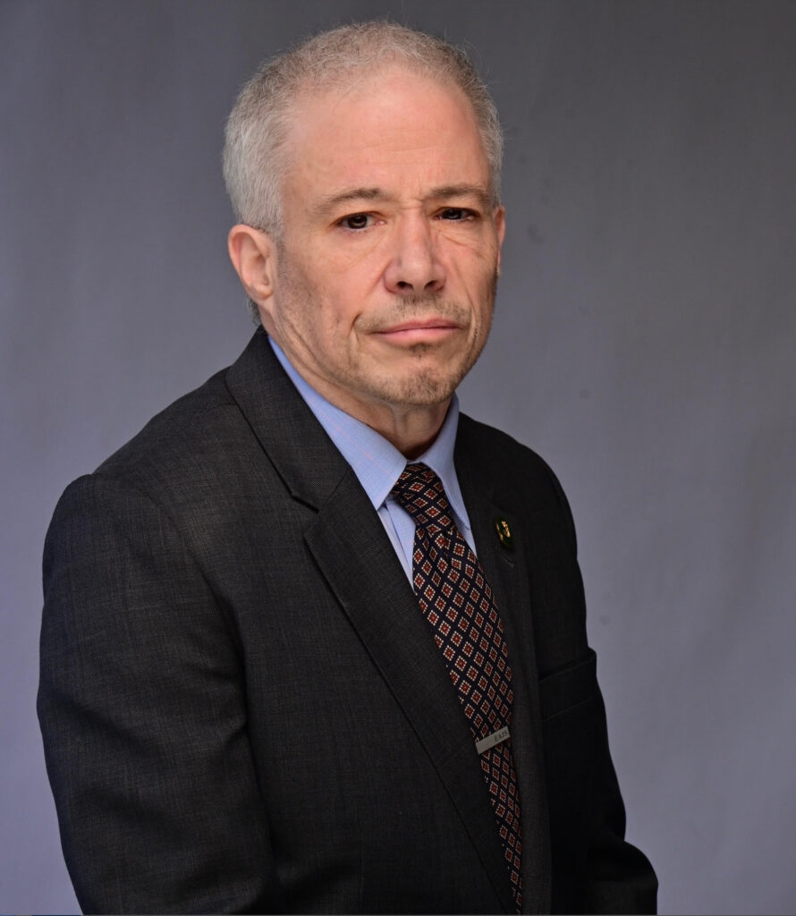Headshot of Elijah Salzer