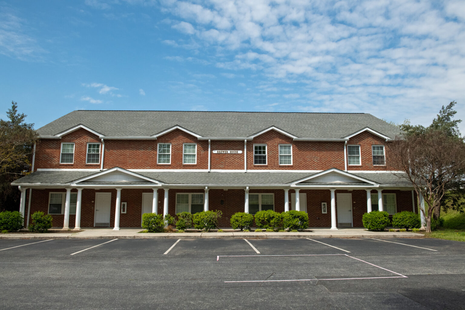 University of Lynchburg townhouse-style student housing exterior