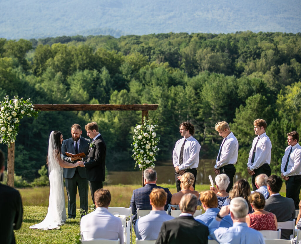 Couple getting married at Claytor Nature Center