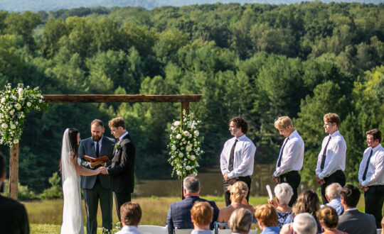 Couple getting married at Claytor Nature Center