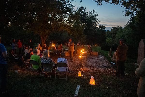 Lynchburg family shines at Old City Cemetery Candlelight Tours