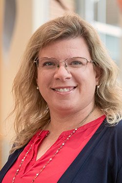 staff-headshot-christy lucy