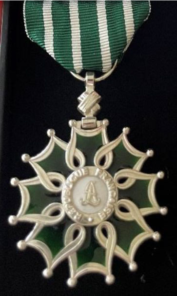 The chevalier de l’ordre des Arts et des Lettres medal